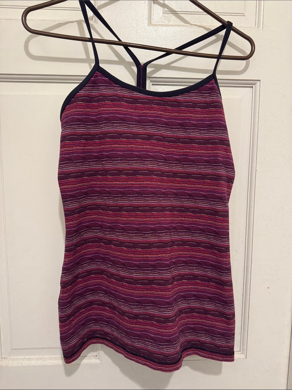 EUC Lululemon Racerback Tank Top with Built-in Sports Bra Size 8